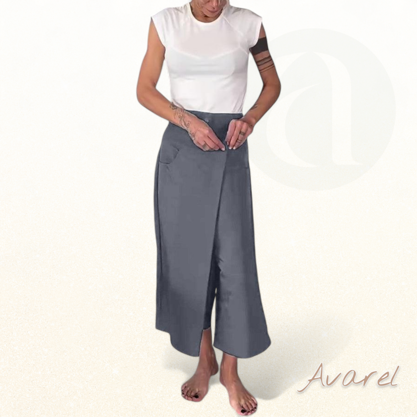 Stylisch(e) einfarbigi asymmetrisch Freizeithos für en lässige Look