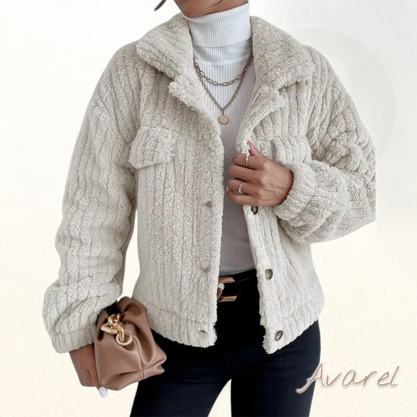 Stylischer eifarbiger, dicker Mantel mit elegante Reversknöpfe und lange Ärmel