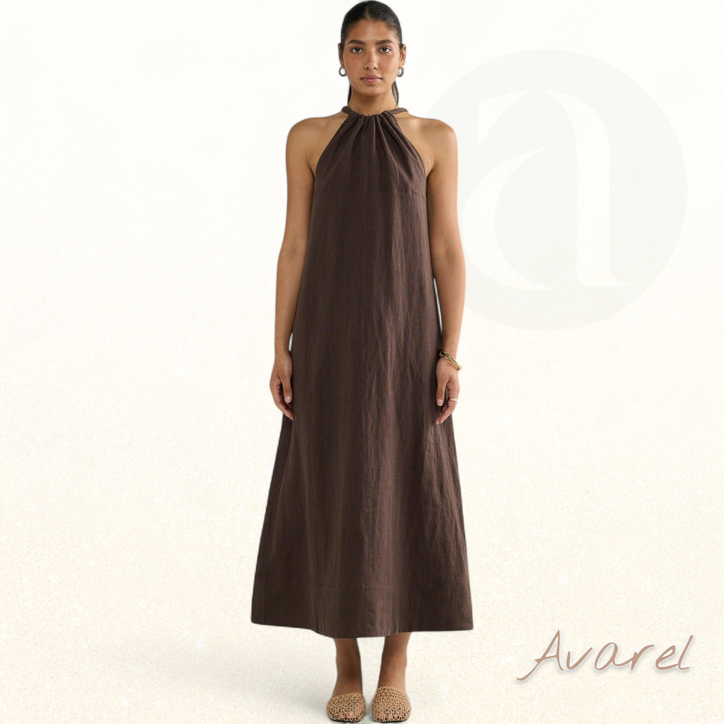 Chices Strandkleid mit Leinengürtel für sommerlichen Stil und glamouröse Eleganz