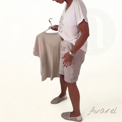 Vielseitigs bedruckts T-Shirt mit V-Ausschnitt für jed Anlass