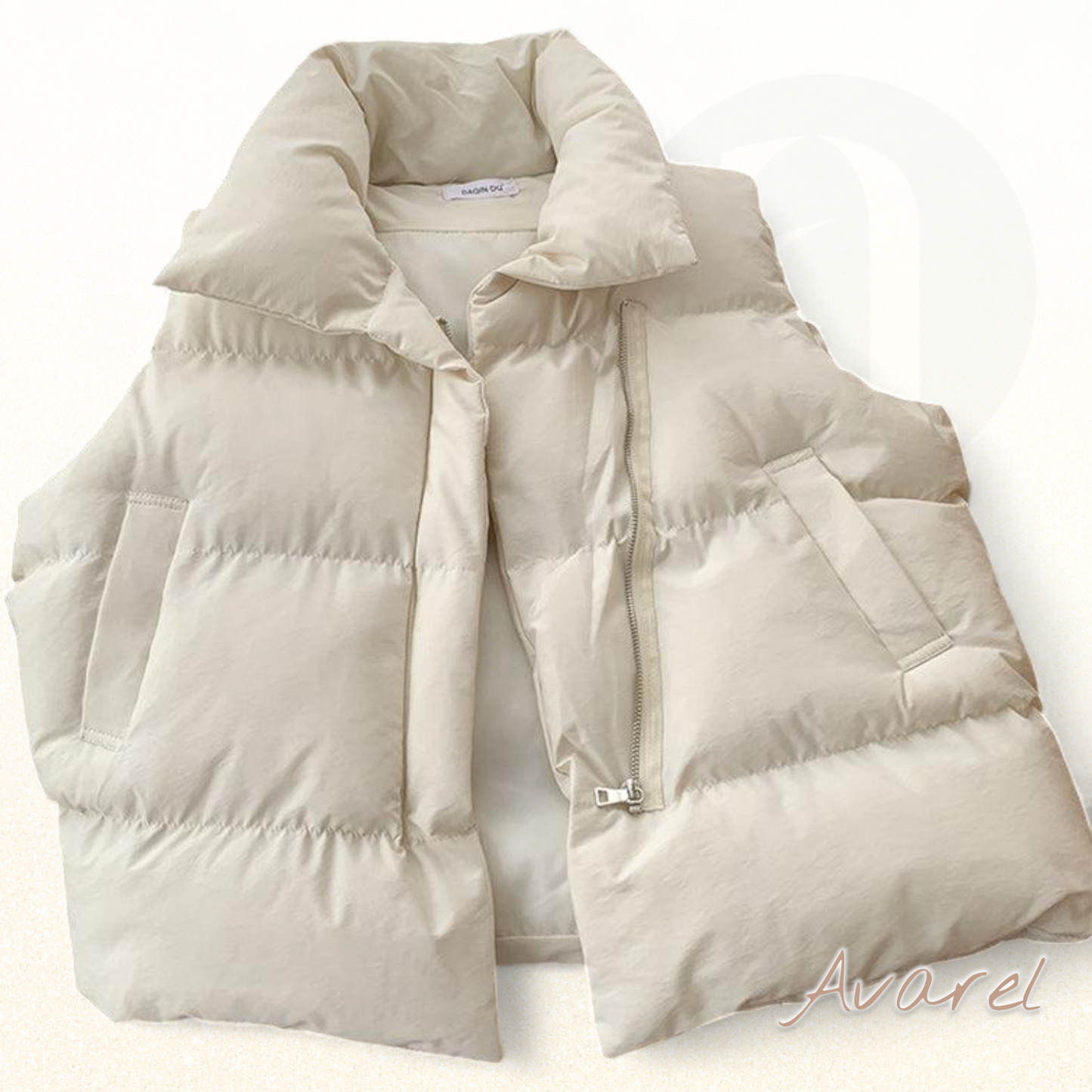 Vieliwiiti-einfaargige ärmellosi Steppjacke mit praktischem Reissverschlusstäschli