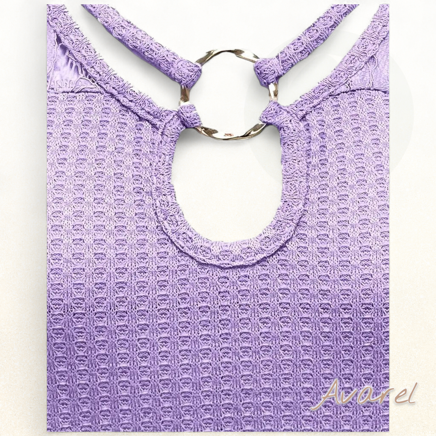 Stilvolls gstrickts T-Shirt mit Spitzeneinsatz für ne eleganten Look