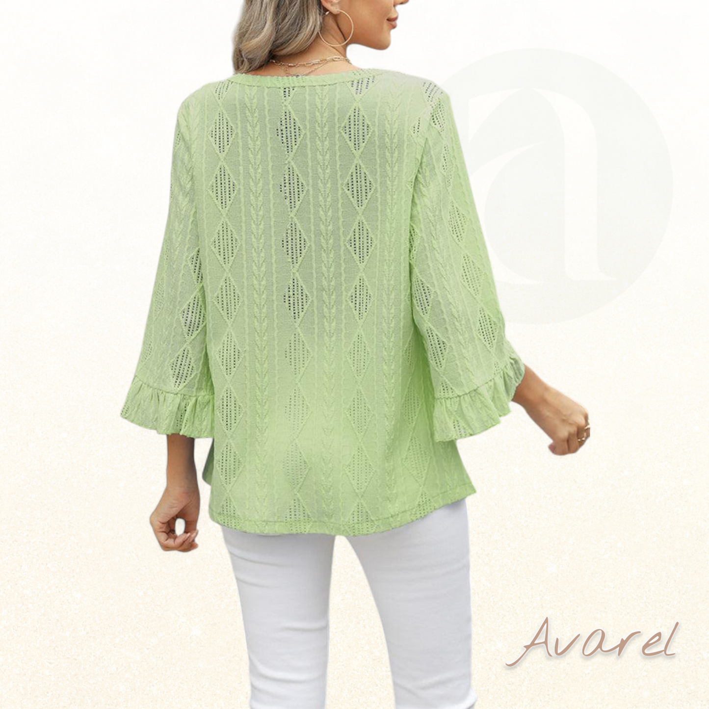 Stilvolls Oberteil mit Rautenkaromuster, elegante Hoaldetails und trendy Trompetenärmel