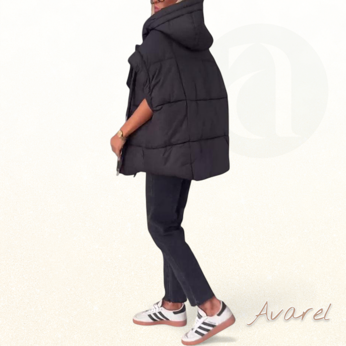 Warni gfütterti Kapuzenjacke im eifarbeigem Design mit Reißverschluss und churze Ärmel