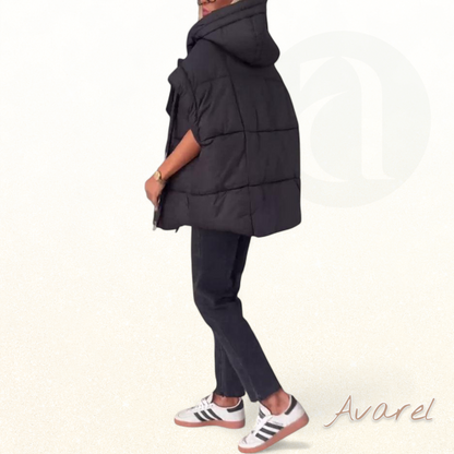 Warni gfütterti Kapuzenjacke im eifarbeigem Design mit Reißverschluss und churze Ärmel