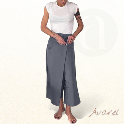 Stylisch(e) einfarbigi asymmetrisch Freizeithos für en lässige Look