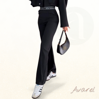 Bequemi gerade Hose in Uni-Farb mit praktische Reißverschlusstasche