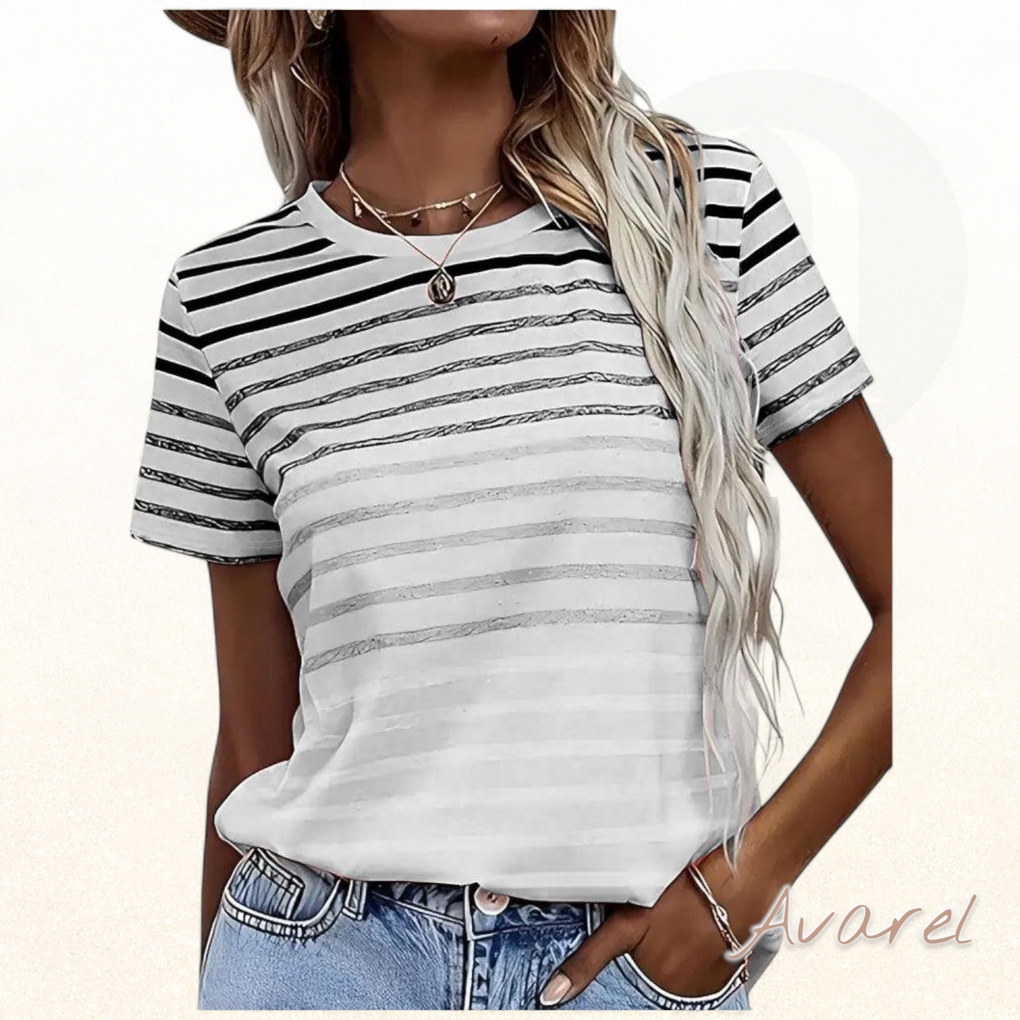 Stilvolls gestreifts T-Shirt mit Rundhalsausschnitt und Churzarm