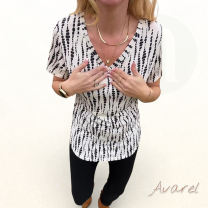 Stylisch Kürzarm-T-Shirt mit V-Ausschnitt und spektakulärem Druck