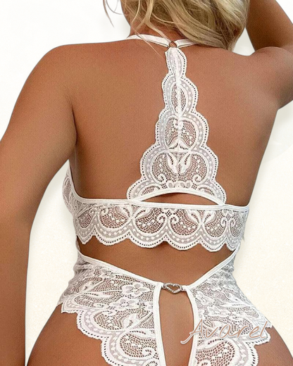 Verführerischer Spitze-Schlafanzug mit offenem Schritt für glamouröse Schlafkomfort