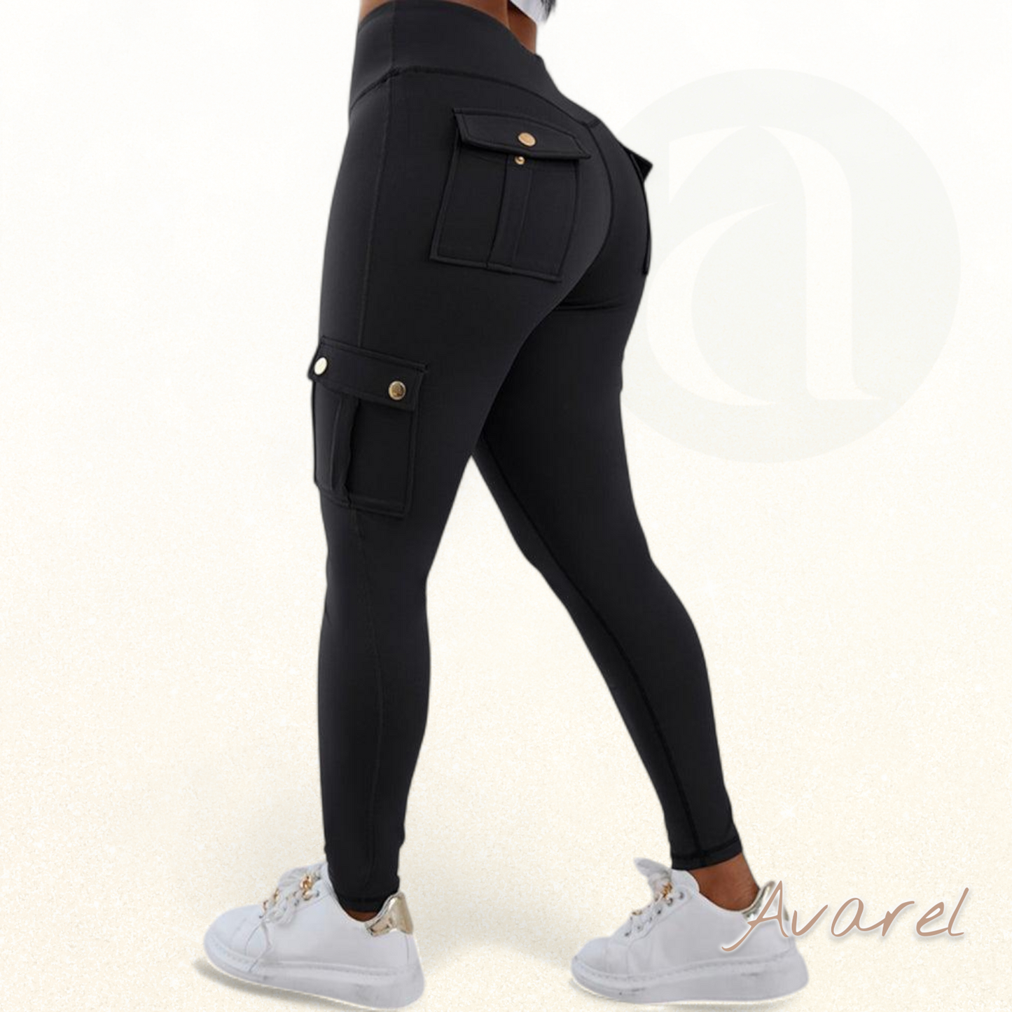 Schnäll trocknendi Po-Lift-Hose mit Hochbundi für en perfekt Sitz