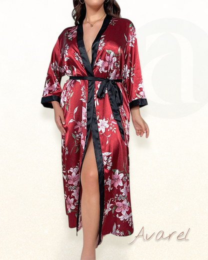 Verführerisch bedruckts Seideimitat-Pyjama-Kleid für stilvolle Nächte