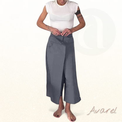 Stylisch(e) einfarbigi asymmetrisch Freizeithos für en lässige Look