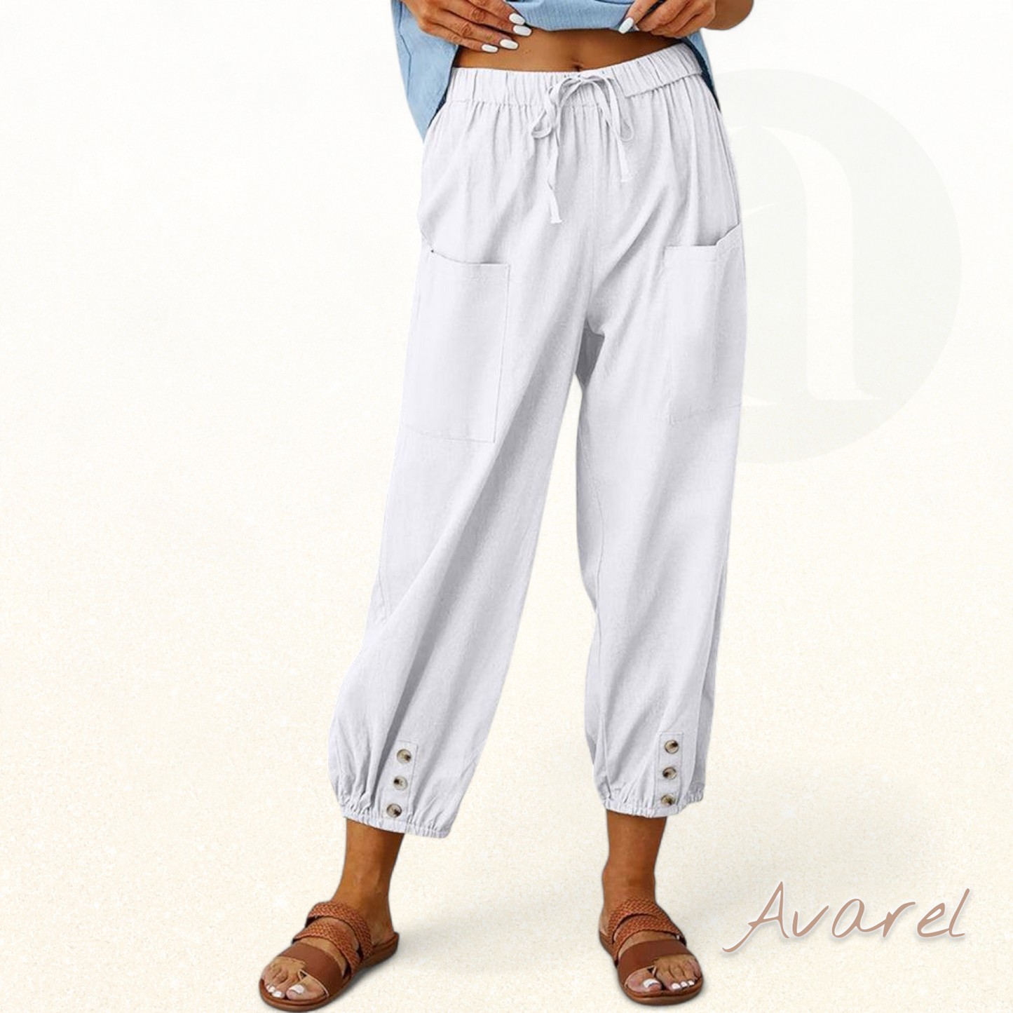 Hose mit nöie Punkt im stilvolle Design und höche Taille für en elegante Look