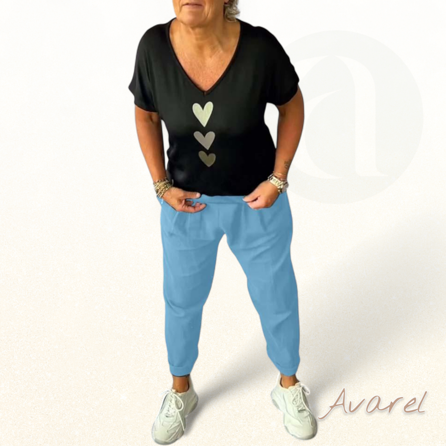 Komfortabli Freizeithose mit stilvolle einfärbige Tasche