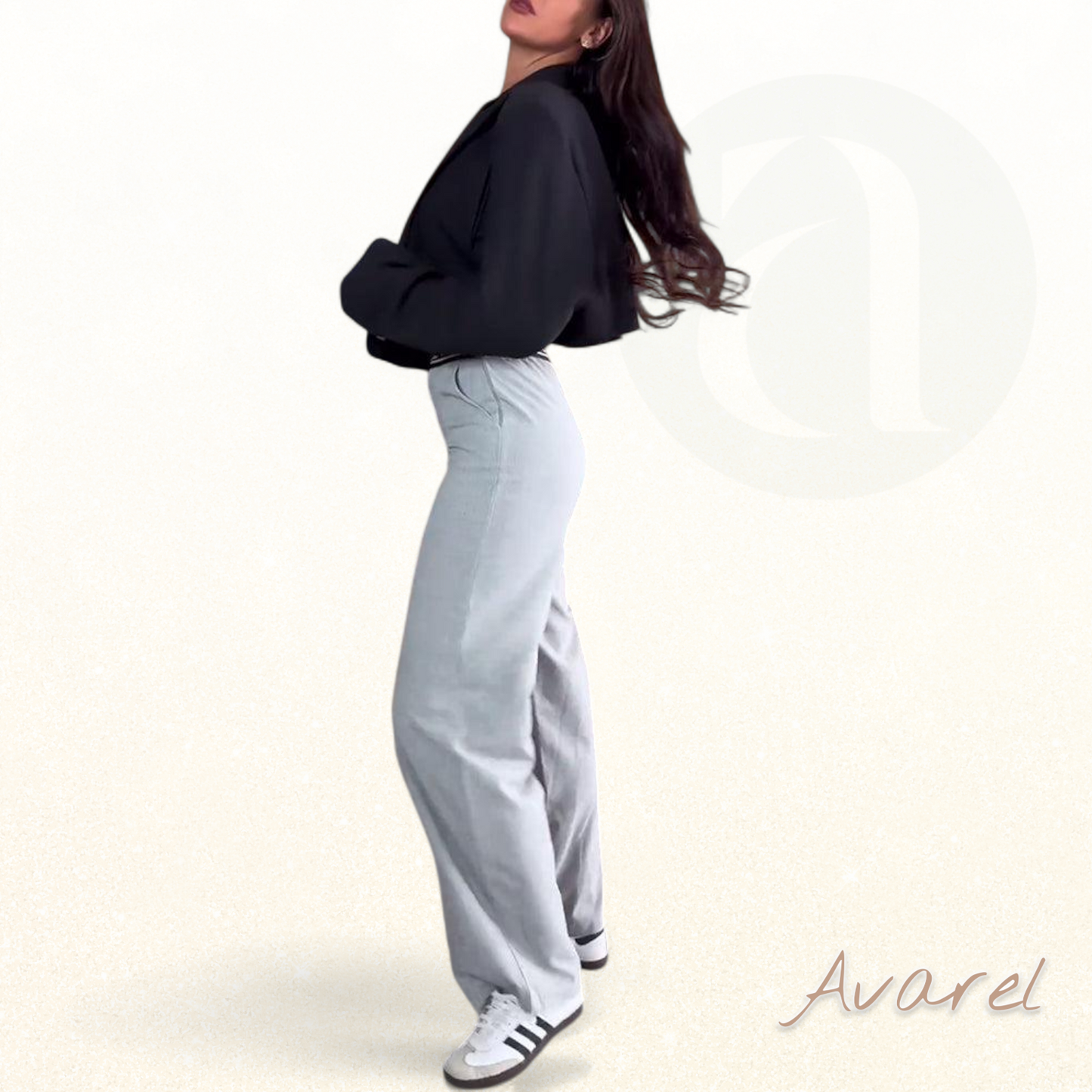 Bequemi gerade Hose in Uni-Farb mit praktische Reißverschlusstasche