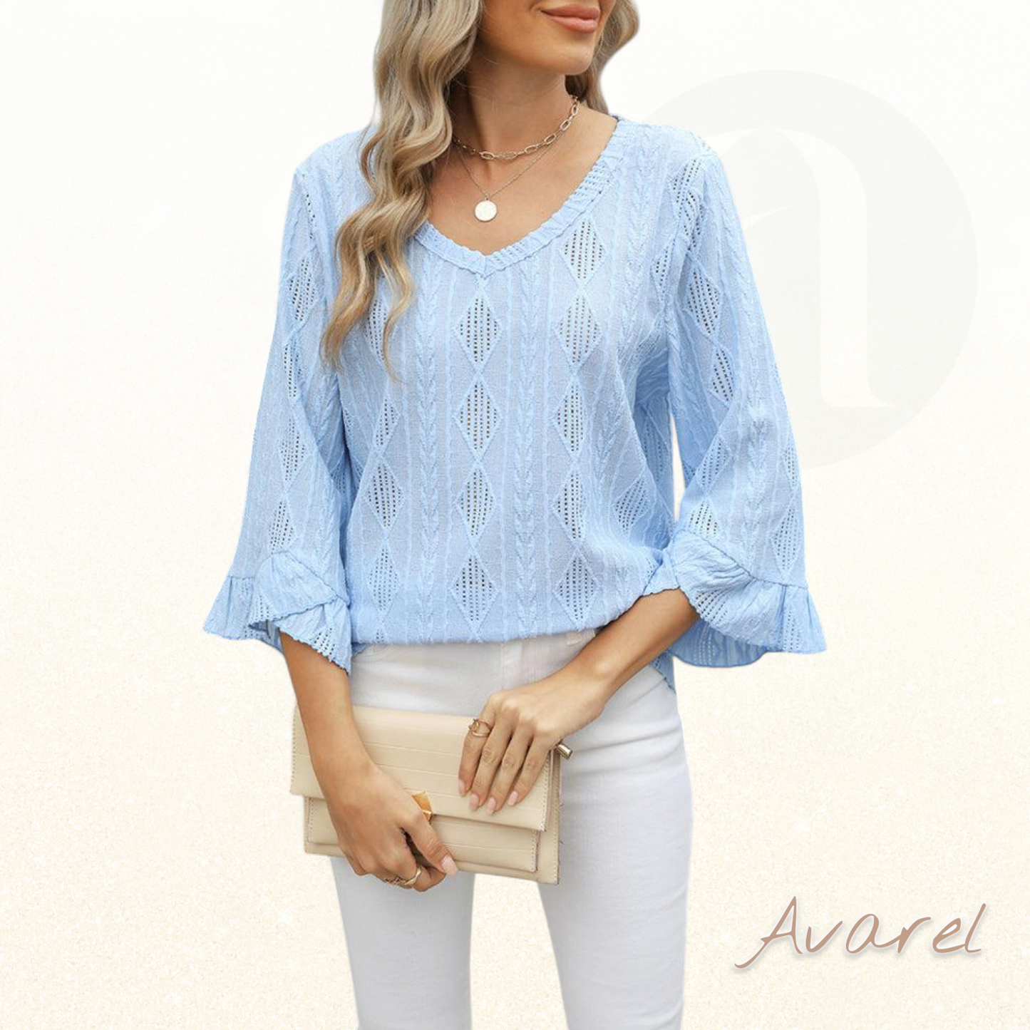 Stilvolls Oberteil mit Rautenkaromuster, elegante Hoaldetails und trendy Trompetenärmel