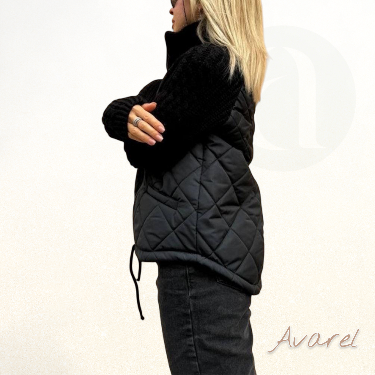 Eleganter einfarbiger Mantel mit praktischem Reissverschluss und stilvollem hohe Kragen