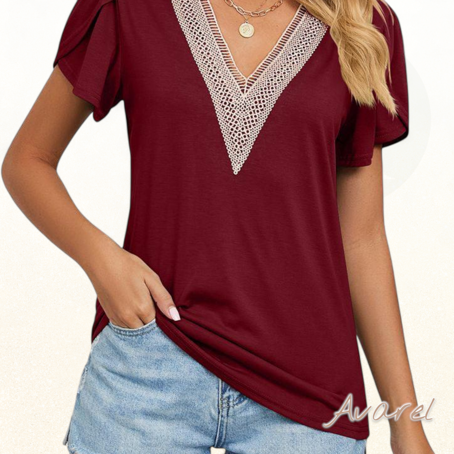 Elegants eifärbigs T-Shirt mit stilvolle Rüschenärmel