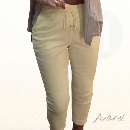 Schicke Bleistiftshose mit bequemem Kordelzug für de perfekte Look
