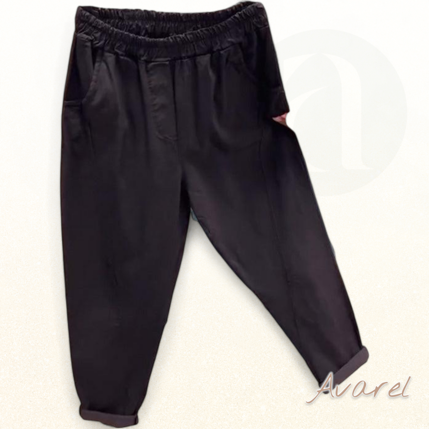 Bequemi, stylisch eiwäbigi Hose mit praktsche Täsche für de Alltag