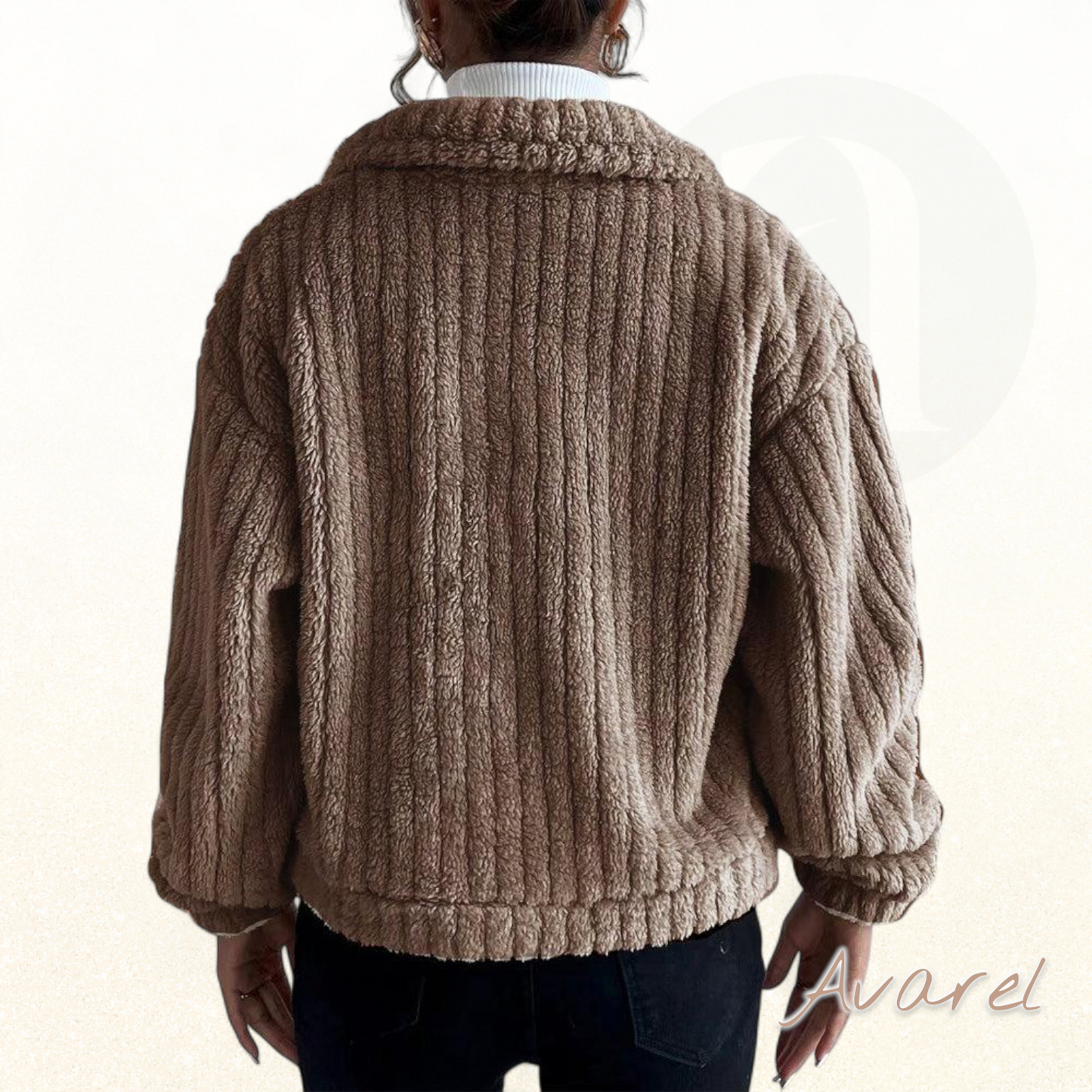 Stylischer eifarbiger, dicker Mantel mit elegante Reversknöpfe und lange Ärmel