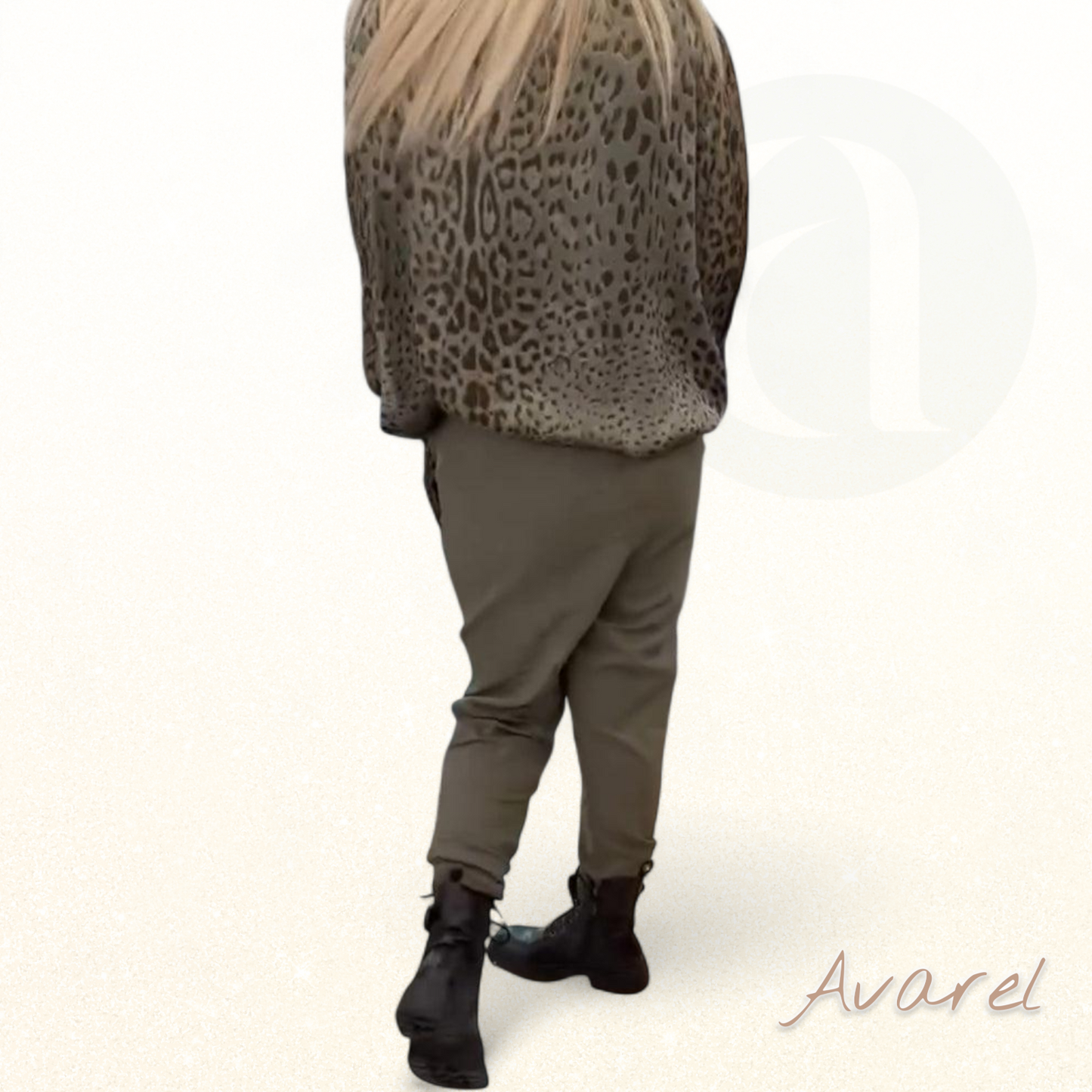 Bequemi einfarbigi Freiziehose mit praktischem Kordelzug