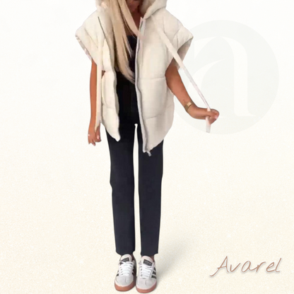 Warni gfütterti Kapuzenjacke im eifarbeigem Design mit Reißverschluss und churze Ärmel