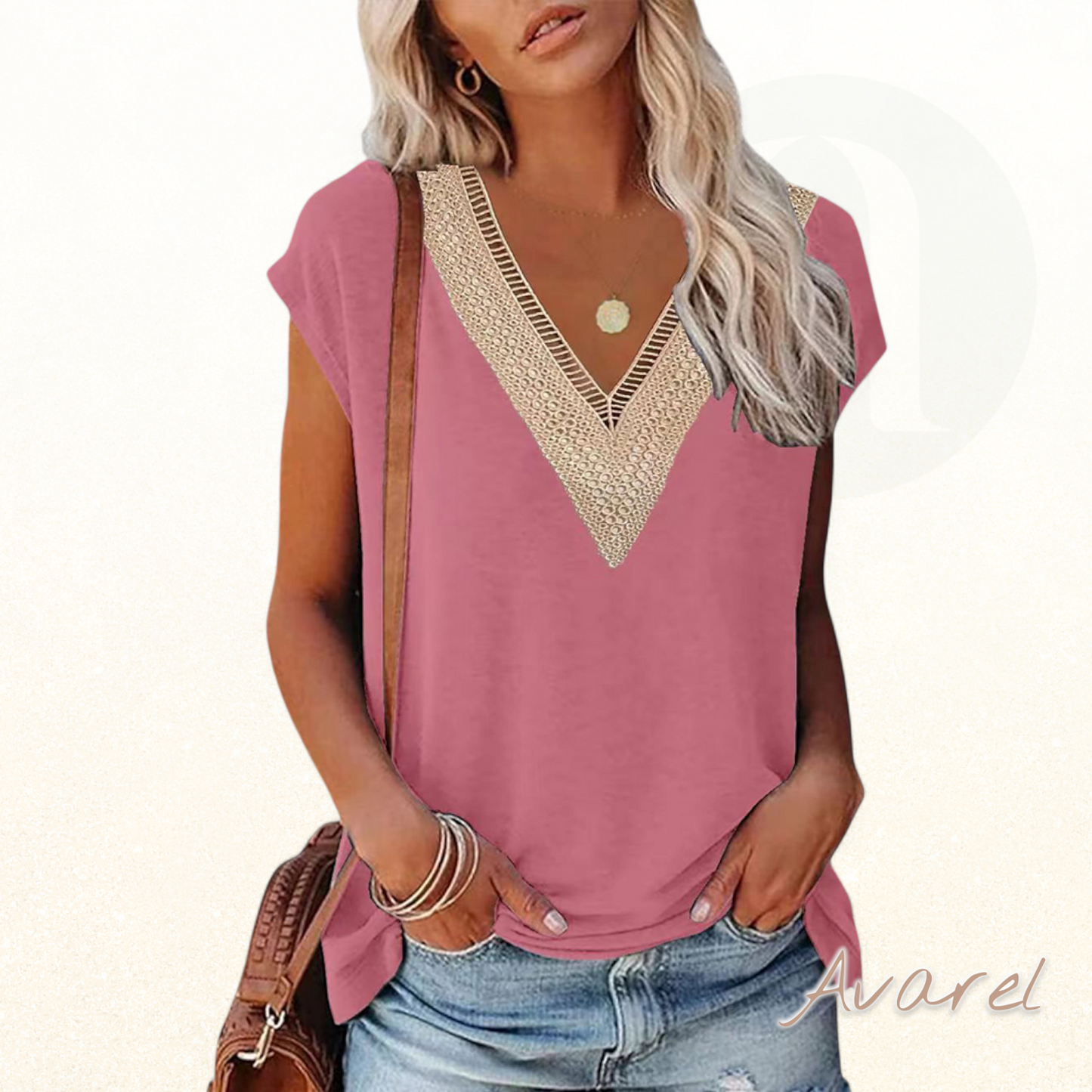 Stilvolls V-Ausschnitt T-Shirt mit elegante Spitzeverzierigug