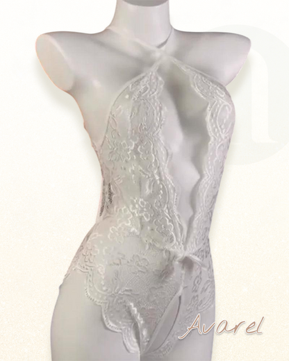 Verführerischer Spitzen-Body mit Rückenfreiheit für einen stilvollen Auftritt