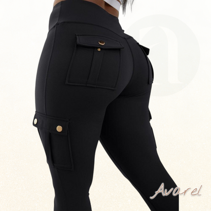 Schnäll trocknendi Po-Lift-Hose mit Hochbundi für en perfekt Sitz