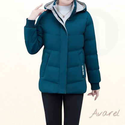 Bequemi warmi Übergangsjacke mit Kapuze im klassischem einfarbige Design