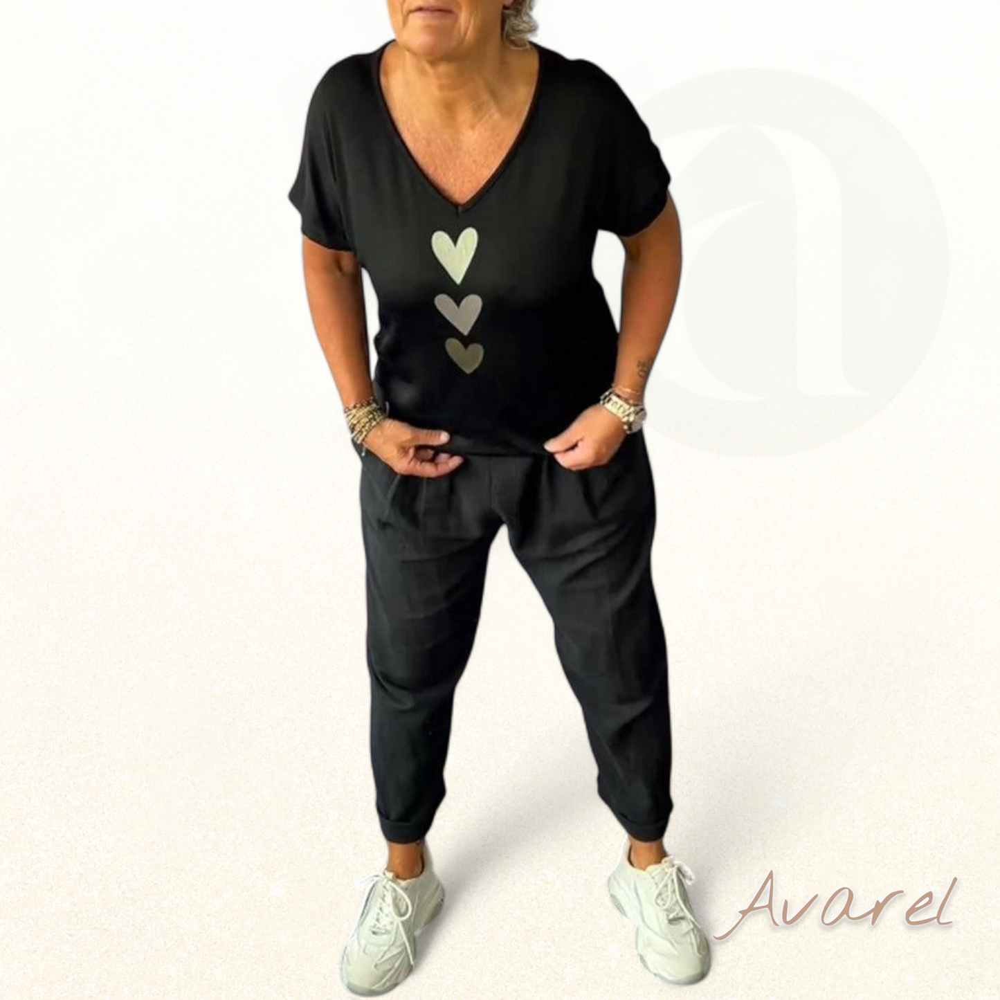 Komfortabli Freizeithose mit stilvolle einfärbige Tasche