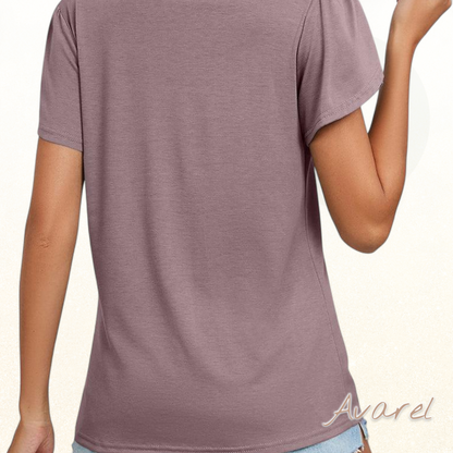 Elegants eifärbigs T-Shirt mit stilvolle Rüschenärmel