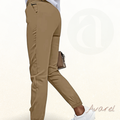 Hose mit Täschä Slim-Fit - Bequemer und Stilvoller Komfort in Churzgrösse