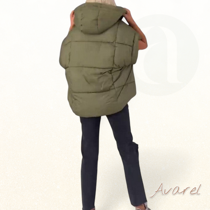 Warni gfütterti Kapuzenjacke im eifarbeigem Design mit Reißverschluss und churze Ärmel