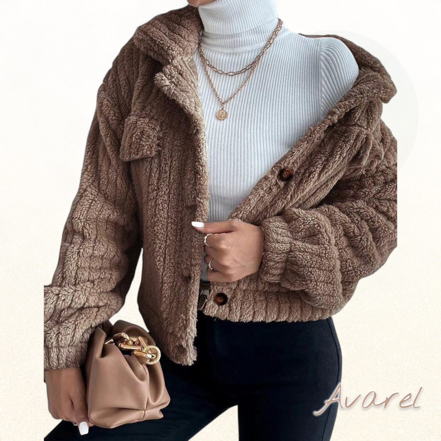 Stylischer eifarbiger, dicker Mantel mit elegante Reversknöpfe und lange Ärmel