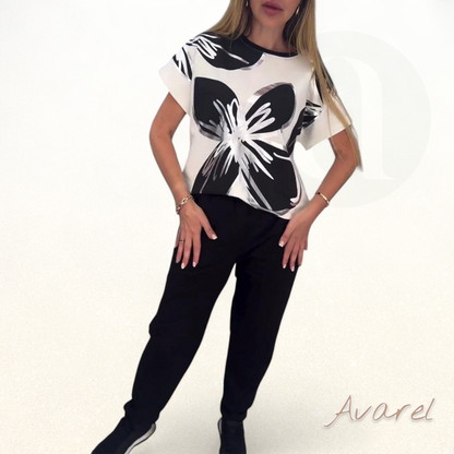 Komfortabel Damen T-Shirt mit Rundhals und blumigem Design für e stylische Look
