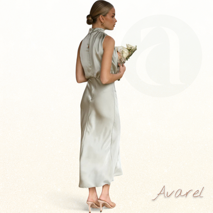 Elegantes Brautkleid aus Satin ärmellos mit Neckholder für einen besonderen Anlass