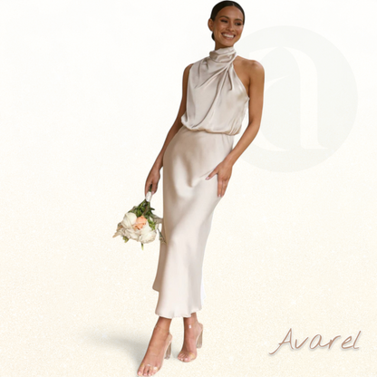 Elegantes Brautkleid aus Satin ärmellos mit Neckholder für einen besonderen Anlass