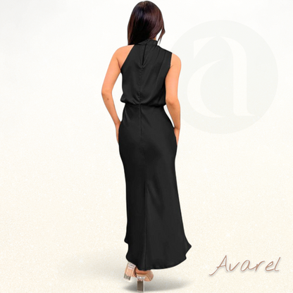 Elegantes Brautkleid aus Satin ärmellos mit Neckholder für einen besonderen Anlass