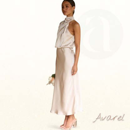 Elegantes Brautkleid aus Satin ärmellos mit Neckholder für einen besonderen Anlass