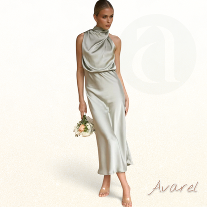 Elegantes Brautkleid aus Satin ärmellos mit Neckholder für einen besonderen Anlass