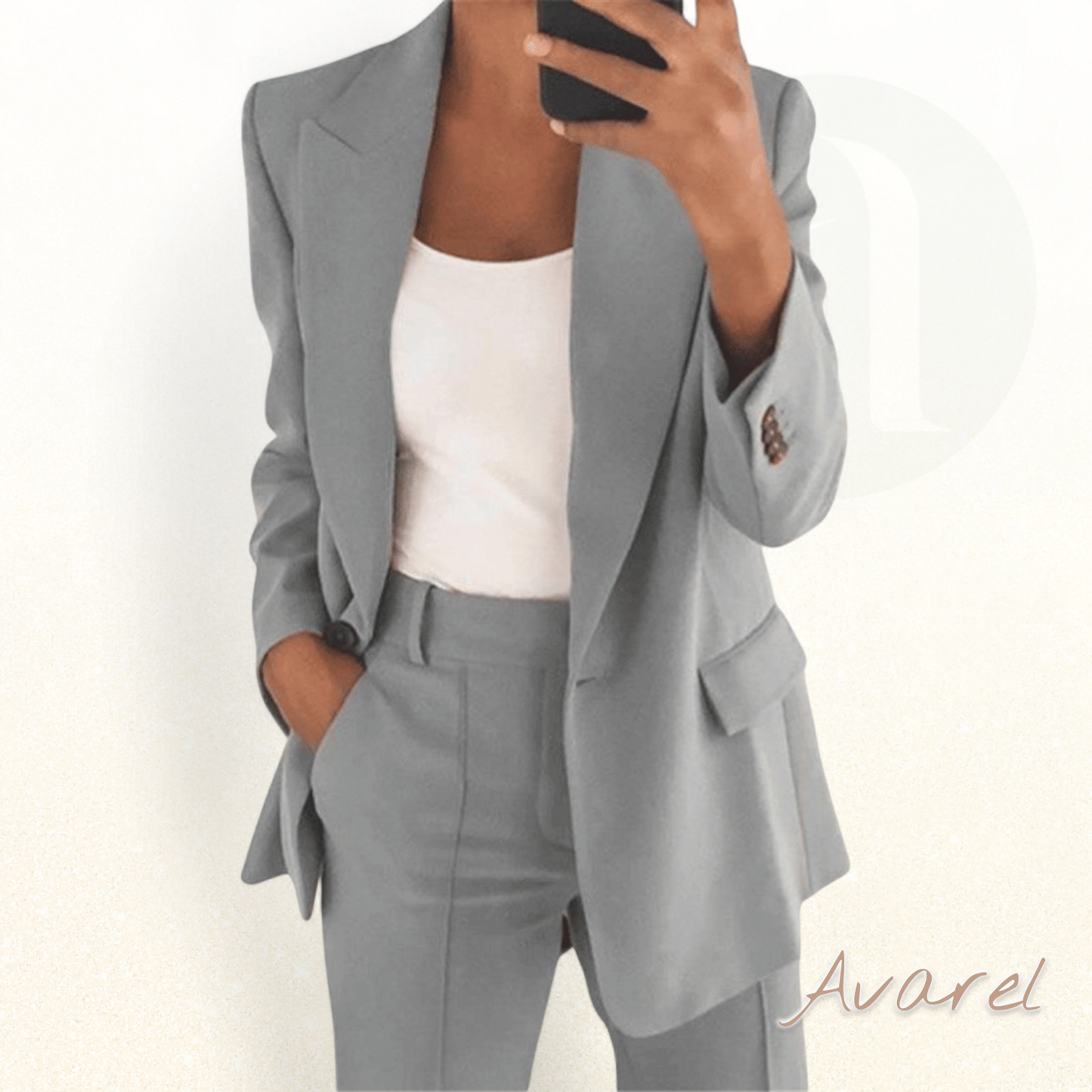 Chic und elegante Damenkostüm perfekt für jede Gelegenheit