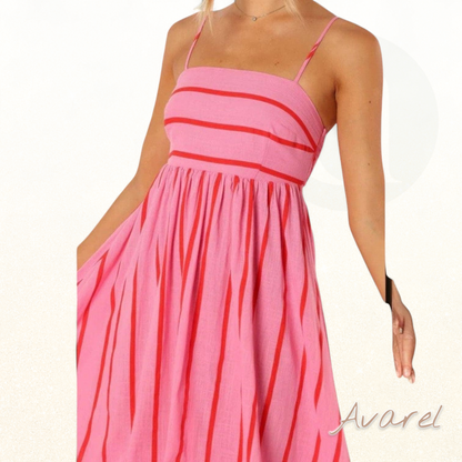 Luxuriöser Bademantel mit Gürtel und Trägern, elegantes Design Claire