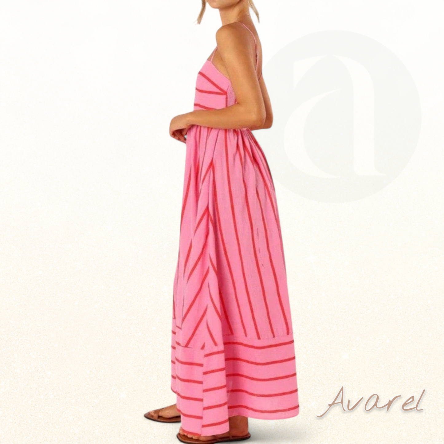 Luxuriöser Bademantel mit Gürtel und Trägern, elegantes Design Claire