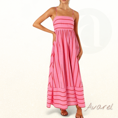 Luxuriöser Bademantel mit Gürtel und Trägern, elegantes Design Claire