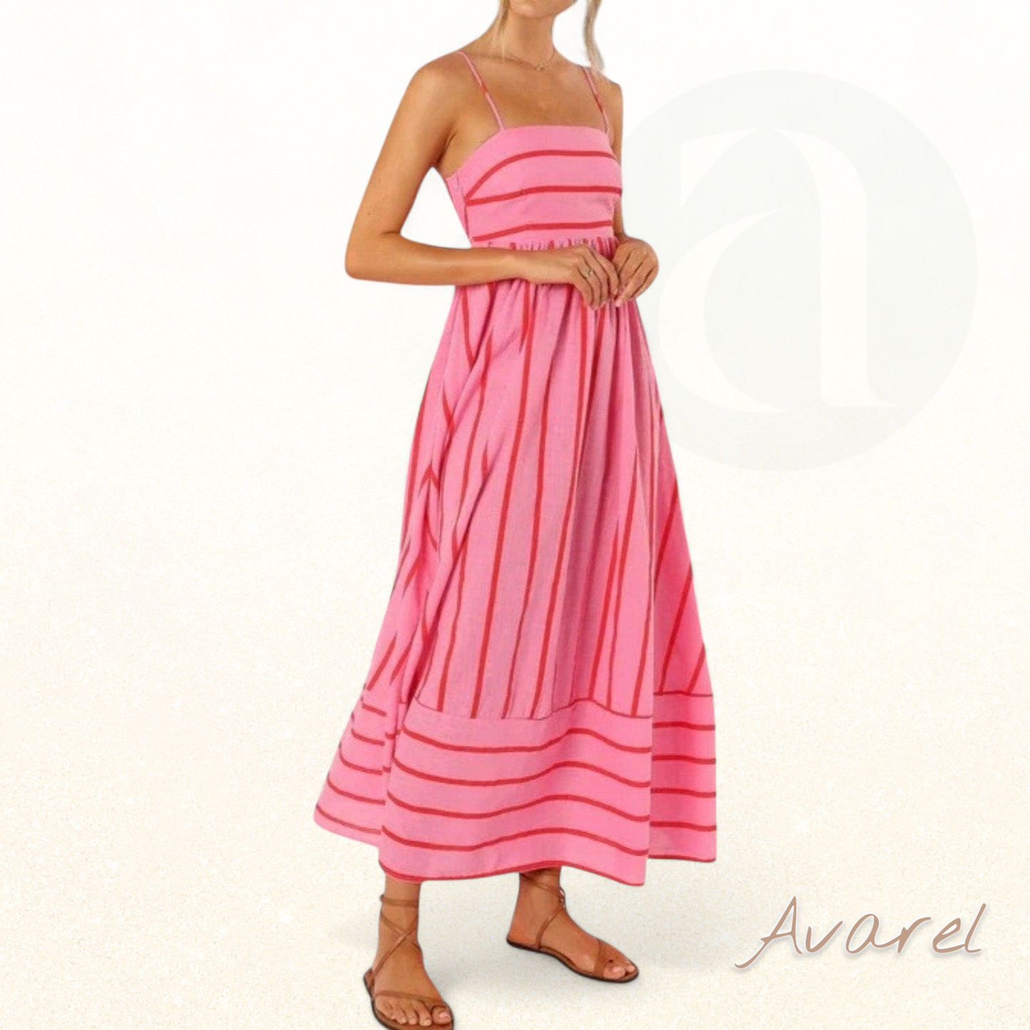 Luxuriöser Bademantel mit Gürtel und Trägern, elegantes Design Claire