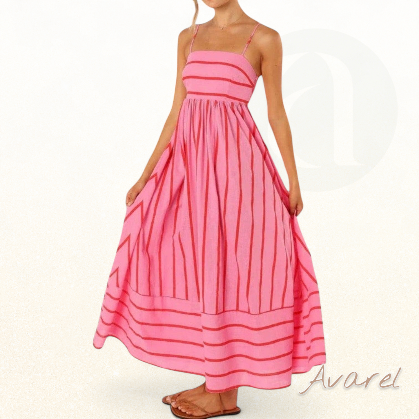 Luxuriöser Bademantel mit Gürtel und Trägern, elegantes Design Claire