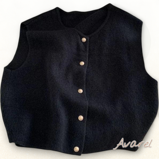 Ärmelloses Chüeli aus leigem und eleganter Federmaterial für Frau - Die perfekte Wahl für's Frühling